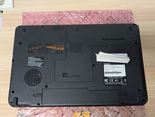 Toshiba Satellite Pro C660-2F6 - i3-M370 - 4GB Ram - No Storage - Picture 15 of 16