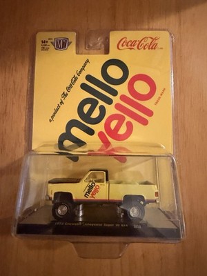M2 Machines Coca-Cola 1973 Chevrolet Cheyenne Super 10 4X4 Mello Yellow Chase