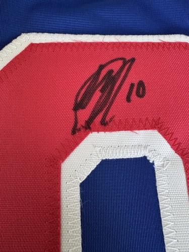 Camiseta deportiva de hockey firmada por Artemi Panarin de los New York Rangers con cuello con cordones certificado de autenticidad PAAS - Imagen 2 de 5