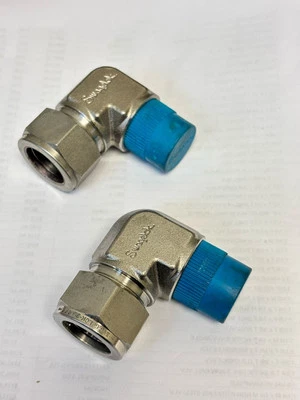 Swagelok New Stainless Steel Male Elbow Connector 3/4 in x 1/2 MNPT SS-1210-2-8