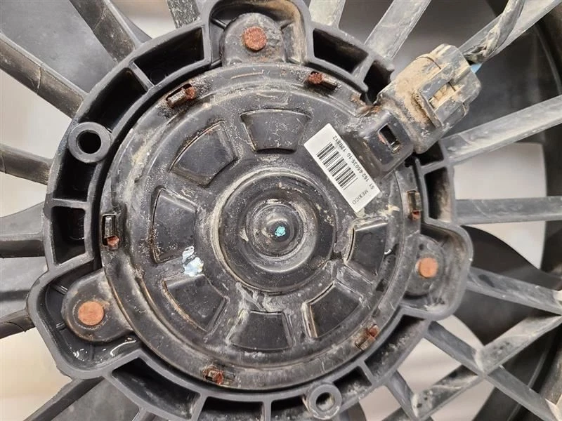 2006-2011 CHEVROLET IMPALA Radiator Fan Motor Fan Assembly 89018694  Foto 2 de 4