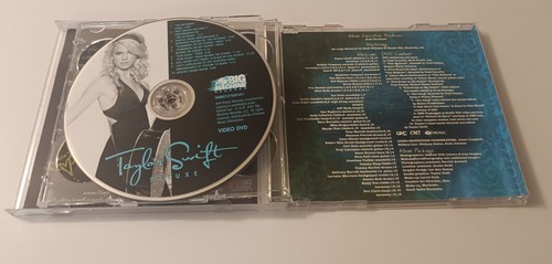 Taylor Swift Self-titled 2007 CD DVD Set Deluxe Limited Edition Lenticular cover - Picture 5 of 6