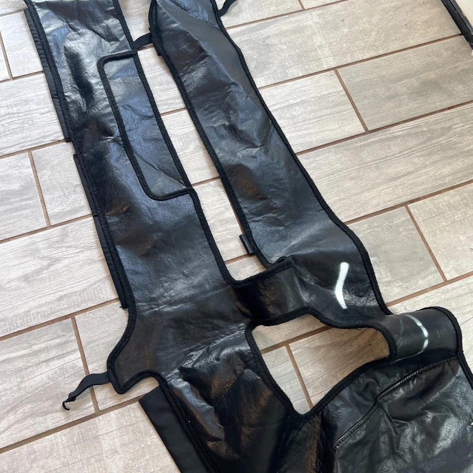 ¡RARO!! 97-01 HONDA PRELUDE OEM MÁSCARA SUJETADOR DE PARACHOQUES solo la máscara de parachoques Foto 3 de 4