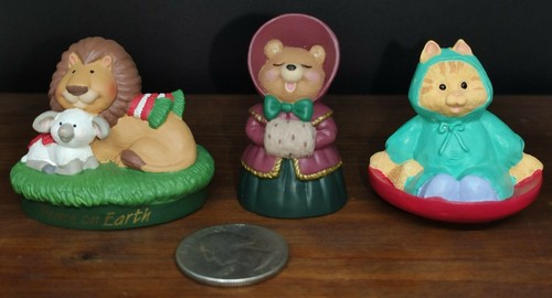 Hallmark Merry Miniatures Christmas 1995 Lion And Lamb, Cat On Sled, Squirrel B3 - Picture 1 of 6