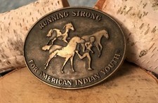 VTG BELT BUCKLE RUNNING STRONG FOR AMERICAN INDIAN YOUTH BILLY MILLS OLYMPIAN