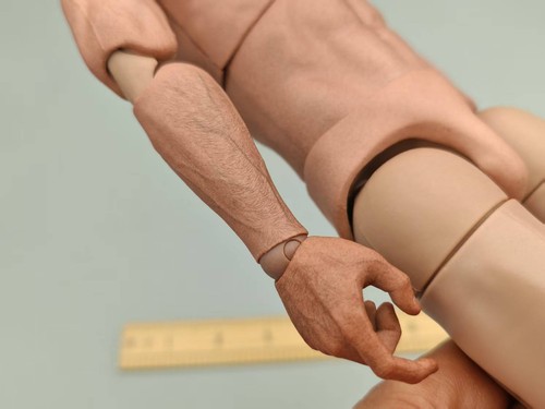 LIMTOYS LIM011 1/6 Scale OUTLAWS FROM THE WEST The Cowboy John Body & Hand Model - Picture 3 of 3