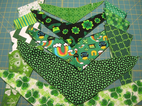 50 CHRISTMAS Winter Dog Grooming BANDANA Holiday PET SCARF Tie On  XS S M L XL - Picture 10 of 16