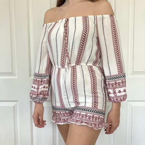 Glamorous White And Red Striped Off The Shoulder Playsuit - Picture 2 of 5