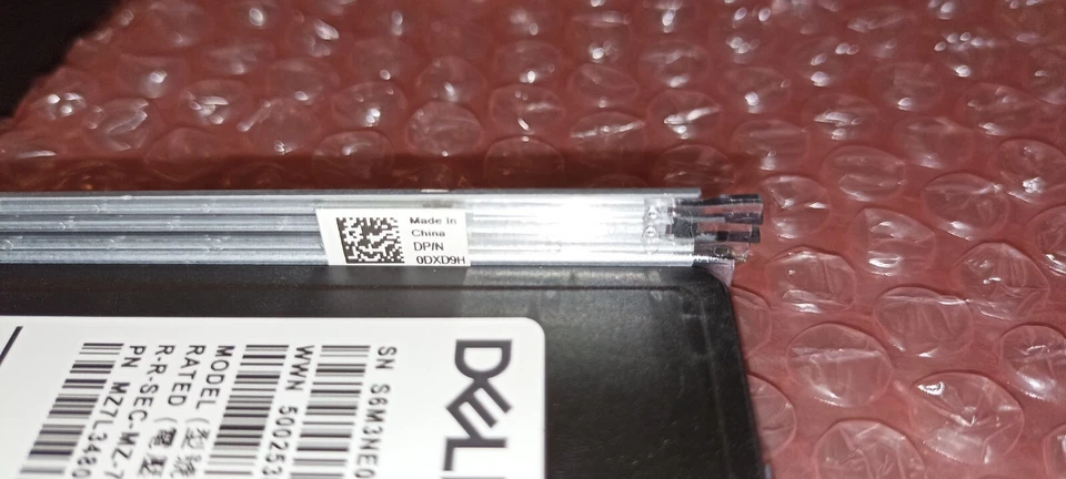 Dell EMC 480GB SSD SATA 2.5" Hard Drive W/ TRAY DP/N 002M3C - Image 3 of 3