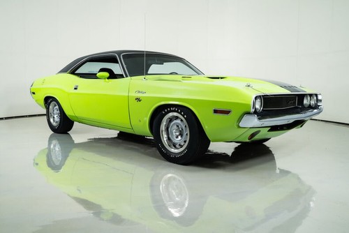 1970 Dodge Challenger - Picture 13 of 24