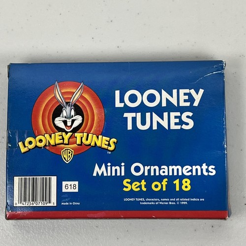 Vintage Looney Tunes 1999 Mini Ornaments Set of 18 New In Package - Picture 3 of 6