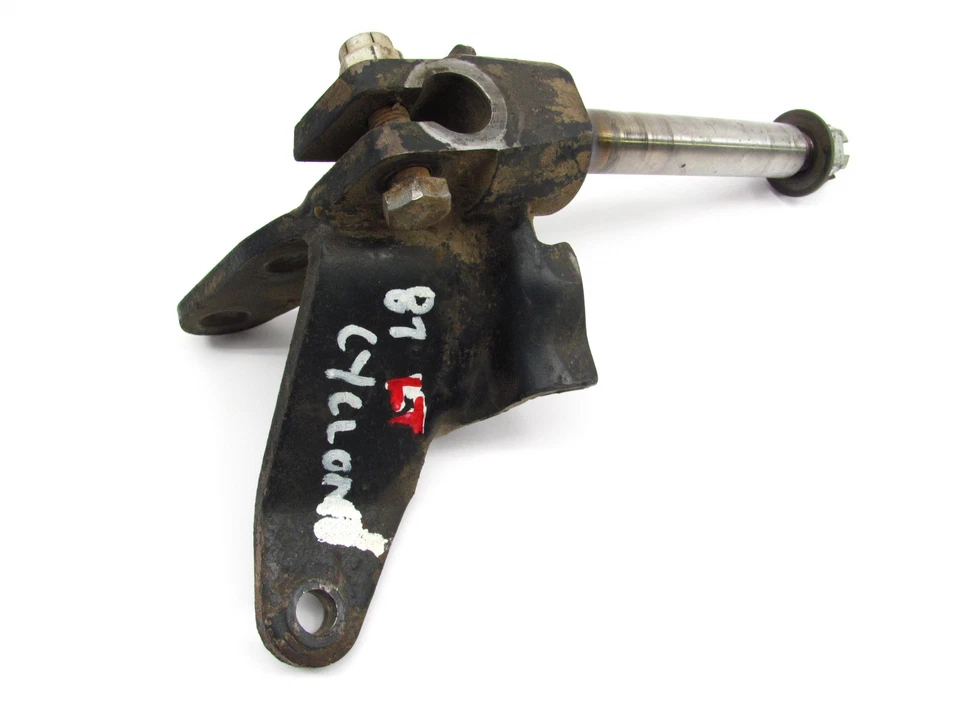 1987 POLARIS 87 CYCLONE W877828 250 250X - LEFT FRONT WHEEL AXLE STRUT SPINDLE - Image 4 of 4