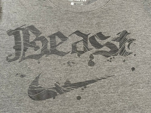 Nike Herren T-Shirt kurzarm - Größe S - SMALL - GRAU - BEAST - THE NIKE T-SHIRT