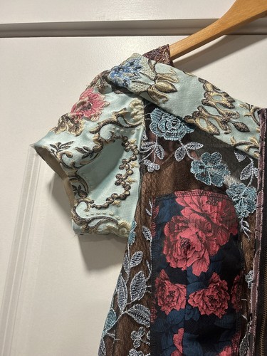 Anthropologie Beguile by Byron Lars zusammengesetztes Brokatkleid schmal Etui Blumenmuster 6 - Bild 4 von 10