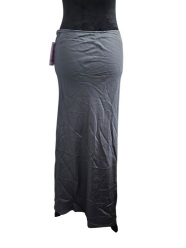 Neu mit Etikett & Neu ohne Etikett Wild Fable Satin Trompete Maxirock grau - Bild 7 von 7