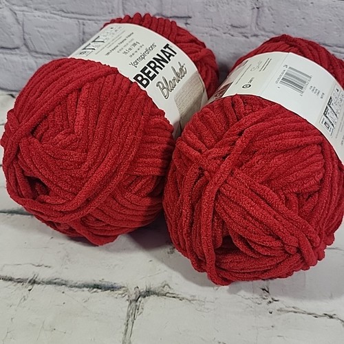 Bernat Yarnspirations Blanket Yarn Crimson 2 Skeins 220yrds Each Bulky #6 New - Picture 4 of 5