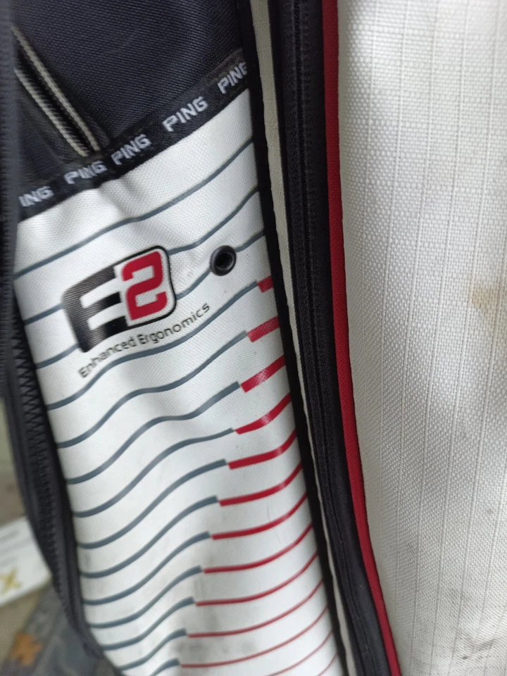 PING E2 Golf Stand Bag White Black Red Backpack Strap - Image 2 of 4