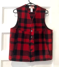 C.C. Filson Co. Wool Vest Jacket Size Medium Red Buffalo Plaid Mackinaw Size 40 