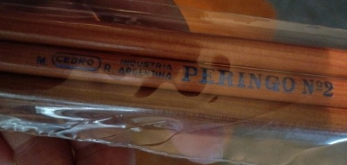 3- Pencils Cedar No. 2 Peringo VTG Sealed Argentina - Picture 2 of 2