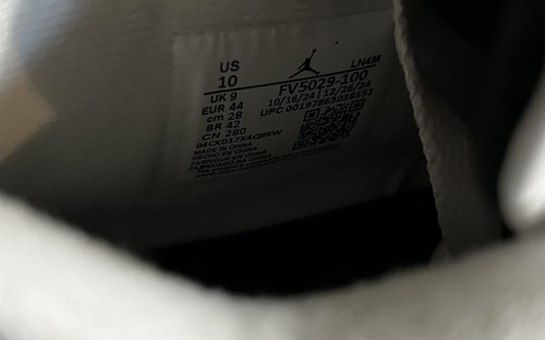 DS New Nike Air Jordan Retro 4 White Cement OG 2025 Size 10 Authentic Basketball - Picture 10 of 13