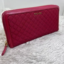 Excellent Condition PRADA Quilted Nylon Round Zip Metal Logo From Japan Prada