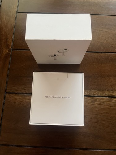 Apple AirPods Pro with Wireless Charging Case - White. Plus 2 Shock Res Cases - Bild 2 von 8