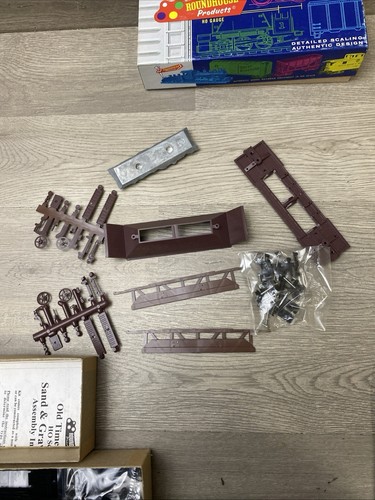 Roundhouse Products Spur HO Sand- und Kiestrichter Menge 3 - Bild 13 von 16
