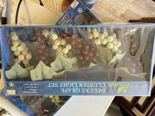 "Wilson & Fisher Deluxe Grape Cluster Light Set," - Picture 3 of 4