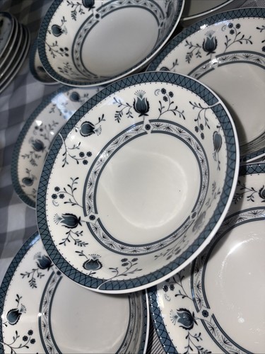 Set of 8 Royal Doulton Cambridge 5.25” Berry Bowls - Picture 4 of 10