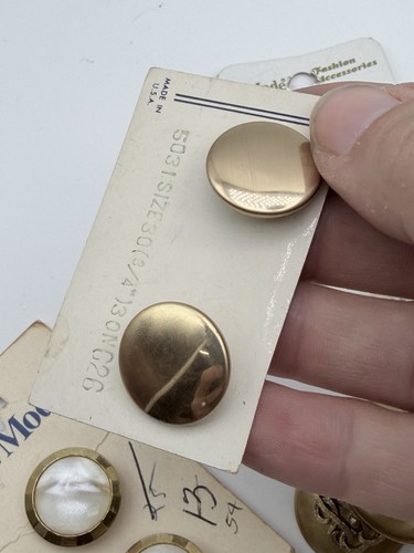Vintage Knopf Konvolut groß und klein goldfarben Mix - Bild 5 von 13