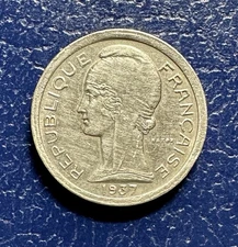 Beautiful 1937 France Public Telephone Token