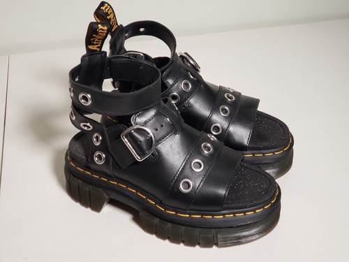 Dr. Martens Ricki sandali ferramenta platform donna 7 neri nappa lux pelle - Foto 2 di 16