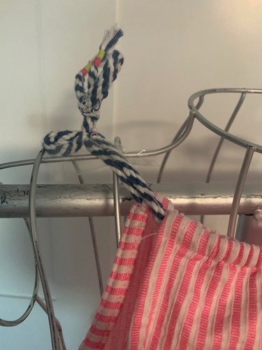 VINCE CAMUTO BABY SUNDRESS - SIZE 18 MONTHS -PINK SEERSUCKER STRIPES W/BLUE TIES - 第 24/24 張圖片
