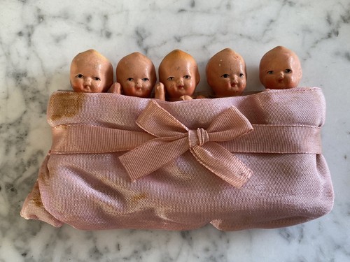 Dolce composizione bambole vintage Dionne Quintuplets - Casa di Seco Giappone - Foto 7 di 19