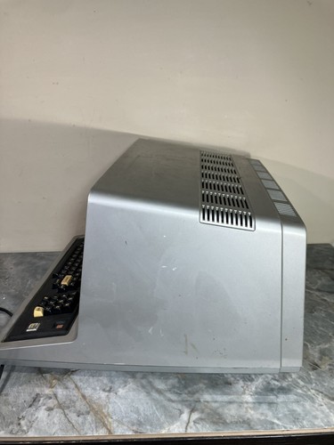 Vintage 80s Radio Shack TRS-80 Model III Micro Computer System - Powers On - Picture 9 of 15