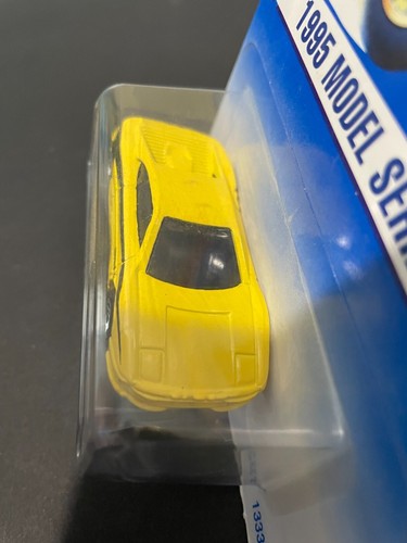 HOT WHEELS FERRARI F355 W/PROTECTOR YELLOW 5 SPOKE BLACK STRIPE VARIATION VHTF - Picture 6 of 9