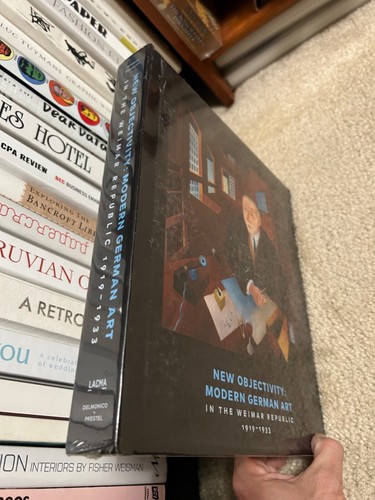 NEW OBJECTIVITY: MODERN GERMAN ART IN THE WEIMAR REPUBLIC Stephanie Barron BOOK - Picture 7 of 7