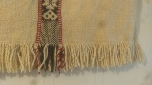 Mapuche poncho white wool - Picture 4 of 4