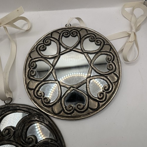 PEWTER LOOK ROUND WALL MIRROR/CANDLE TRAY DECORATION - Picture 3 of 13