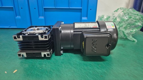 GEARED MOTOR (WM50-010(REDUCER), NFS18-19020223(MOTOR) 0.2KW) - Picture 5 of 8