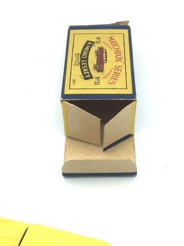 Matchbox 31a 1956 American Ford Station Wagon in original type B2 box - Picture 8 of 8