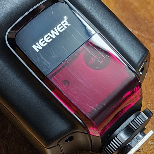 NEEWER TT560 Flash Speedlite for Canon Sony Nikon Panasonic Olympus Pentax - Picture 8 of 10