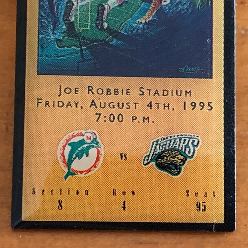 Vintage Inaugural Game 1995 Joe Robbie Stadium Marlins and Jaguars Pin - Picture 6 of 6