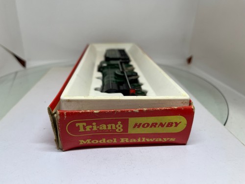Triang Hornby OO Gauge Railways R350 Class L1 4-4-0 Locomotive & Tender SR Green - Picture 6 of 24