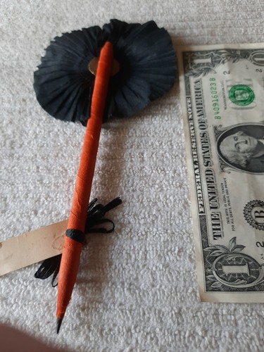 Antique HALLOWEEN PENCIL from the 1930s featuring bright colors & gold CAT - Picture 6 of 10