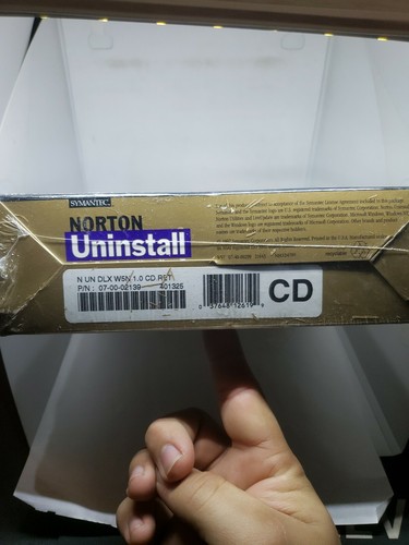 Norton Uninstall Deluxe by Symantec 1997 factory sealed - Photo 9/10