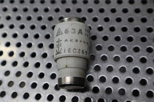 EZ63 Fuse Base W/ TSE TMD III 63/500TS50 Fuse New Old Stock See All Pictures - Picture 14 of 20