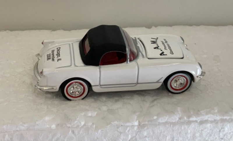 NEW LE 2006 Racing Champions ColorComp white 1953 A.A.M.L. Corvette. 1:60