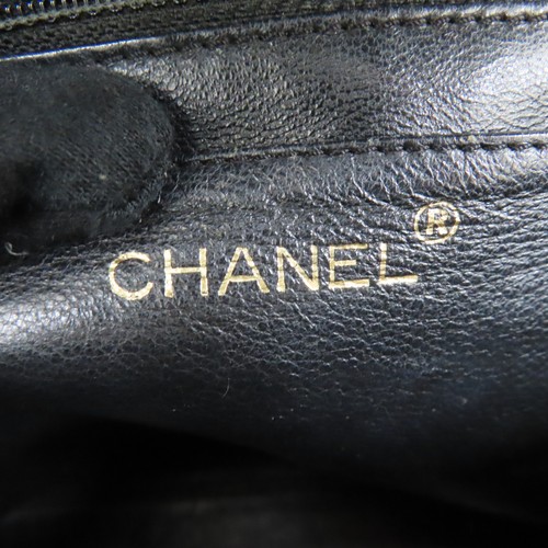 CHANEL Coco Handle 30 Shoulder Bag Quilted Calfskin Black (No Card) - Picture 9 of 22