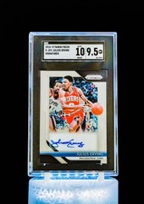Julius Erving 2018-2019 Panini Prizm Signatures #S-JEV / SGC Card 9.5, Auto 10